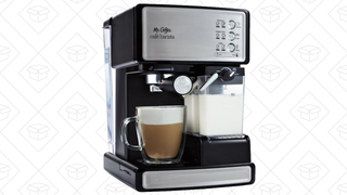 Cafetera Mr. Coffee Café Barista Espresso | $106 | Amazon